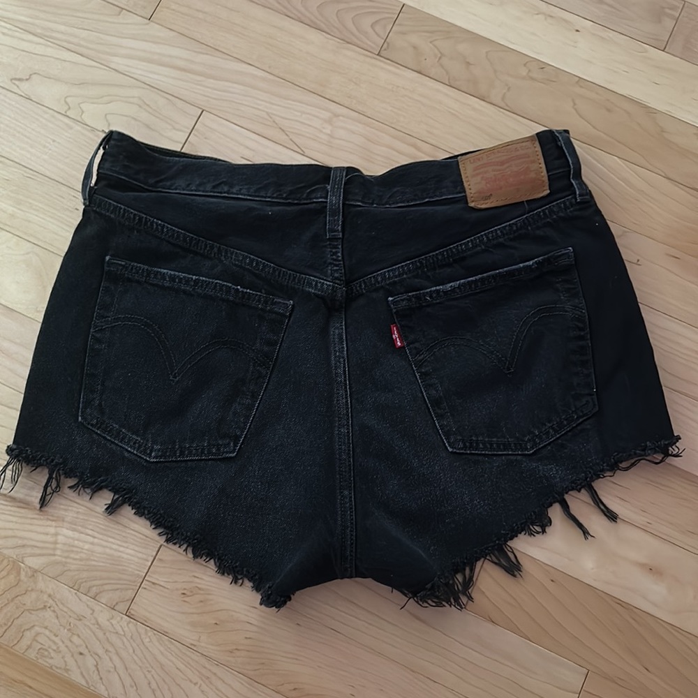Levi’s 501 button fly black jean shorts - Picture 5 of 11